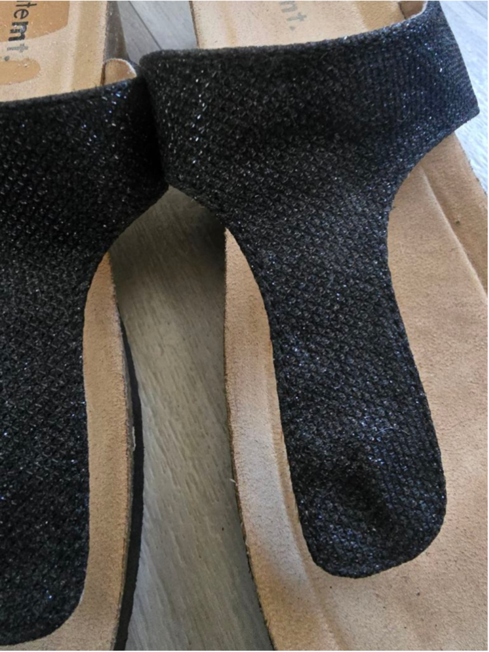 Women's whitemt. Black Glitter Thong Sandals Size 11W - Picture 4 of 9